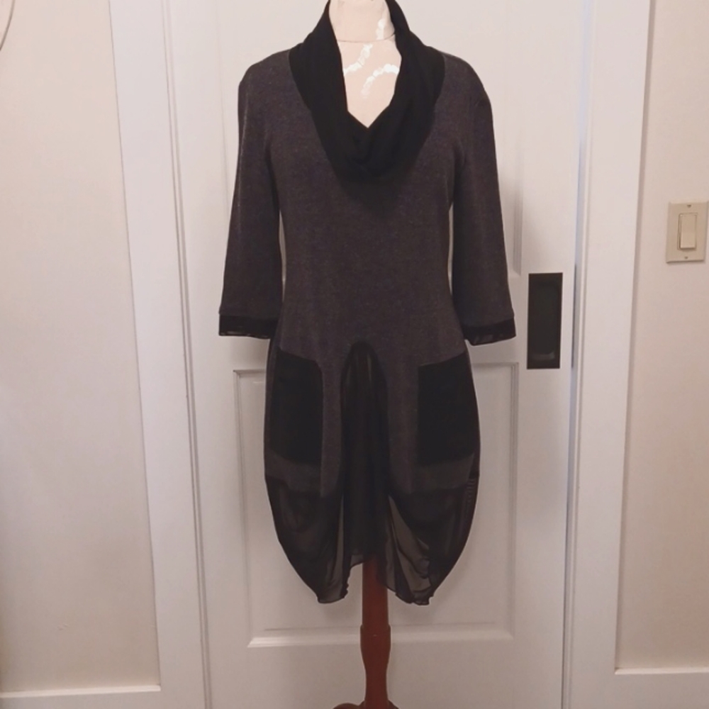 Joseph Ribkoff Grey & Black Sweater Tunic. Size 10. NWOT